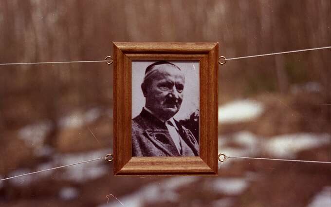 Slogan-2003, April 19, 2003