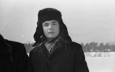 Collective action Observing the Waterfall. Photo - 57