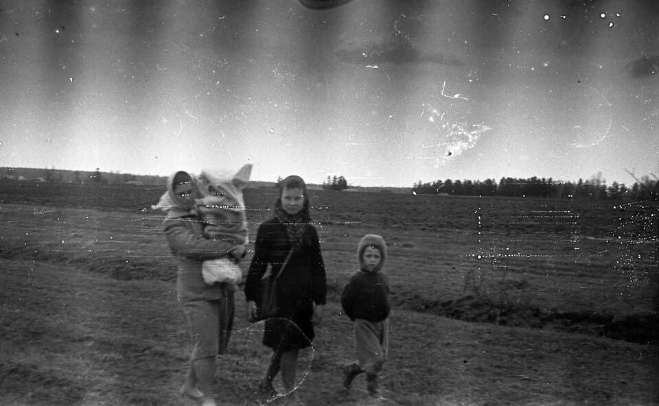 Igor Makarevich. Artwork From the &quot;House of Lost Friends&quot; series - 14