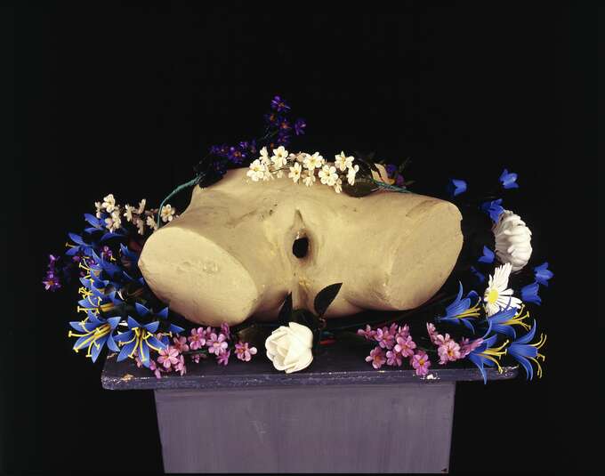 Елена Елагина. Из экспозиции «Девушки и смерть»