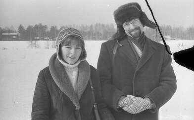 Collective action Observing the Waterfall. Photo - 60