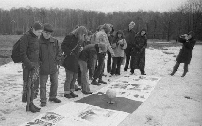 Flights to the Moon, April 11, 2005